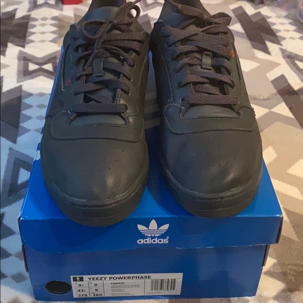 Yeezy Powerphase - Picture 2 of 4